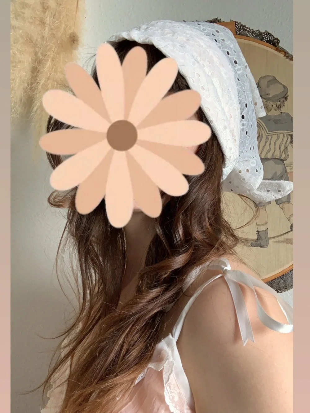Vintage 70s white floral lace quilted headkerchief headscarf
